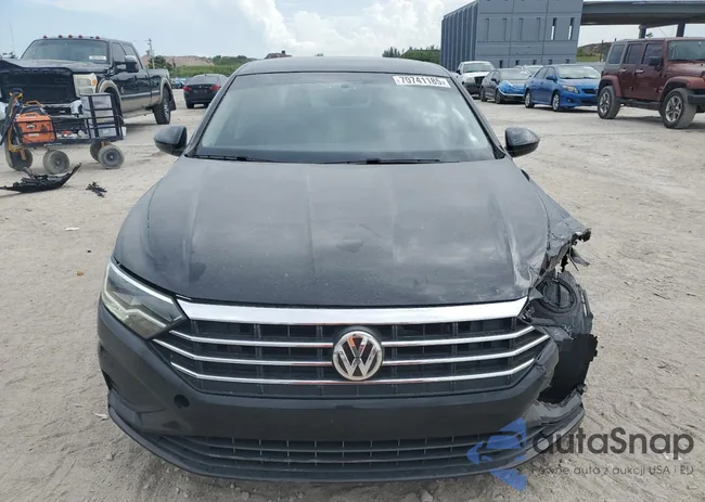 3VWCB7BU7LM055592: 93248545