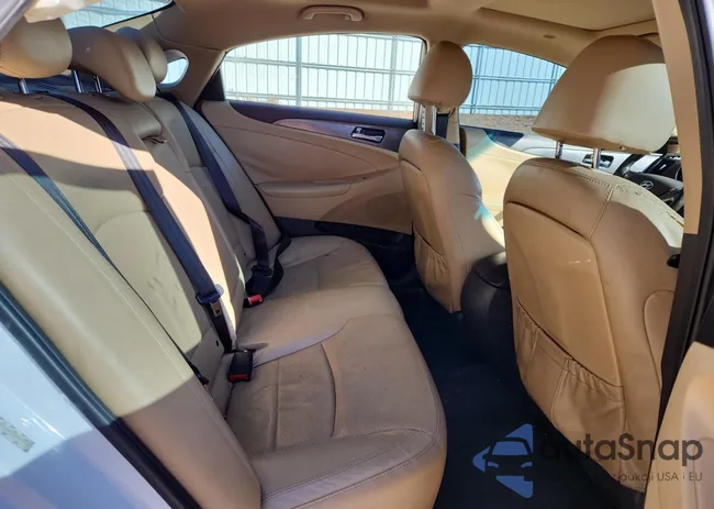 KMHEC4A47FA131544: 92394305