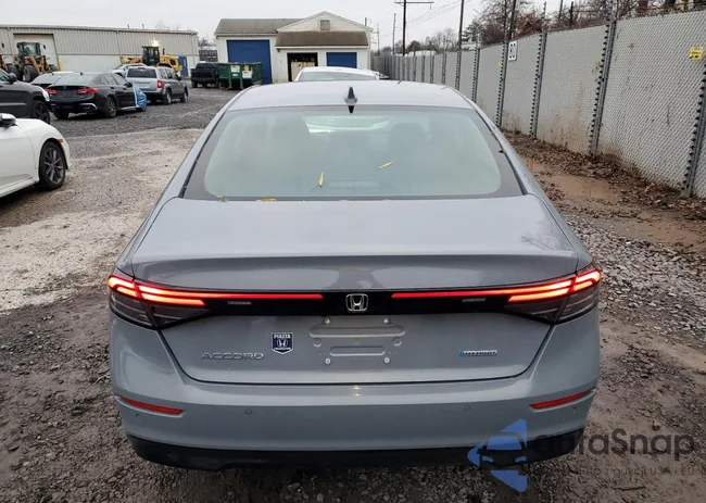 1HGCY2F62SA061538: 93438475