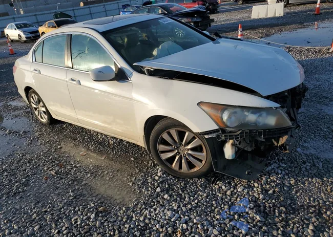 1HGCP2F80BA111518: 94004975