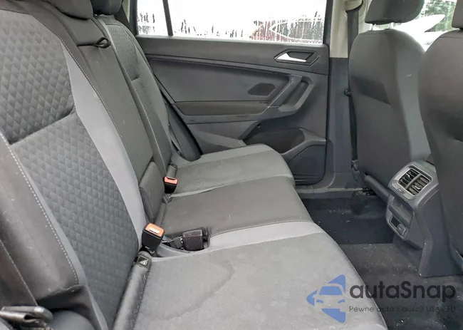 3VV0B7AX2JM011466: 93777165