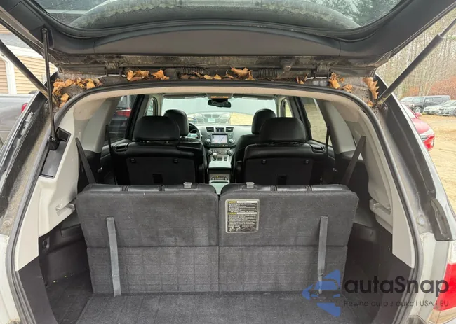 5TDBK3EH7BS047545: 93084575