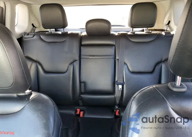 3C4NJDDB8JT144745: 90781575