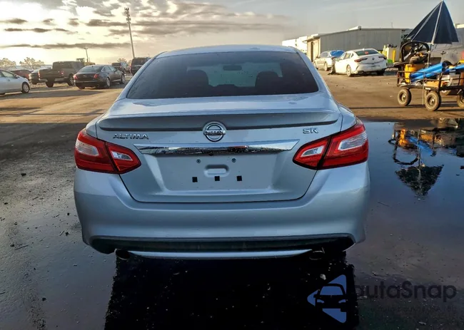 1N4AL3AP0GC266125: 94292845