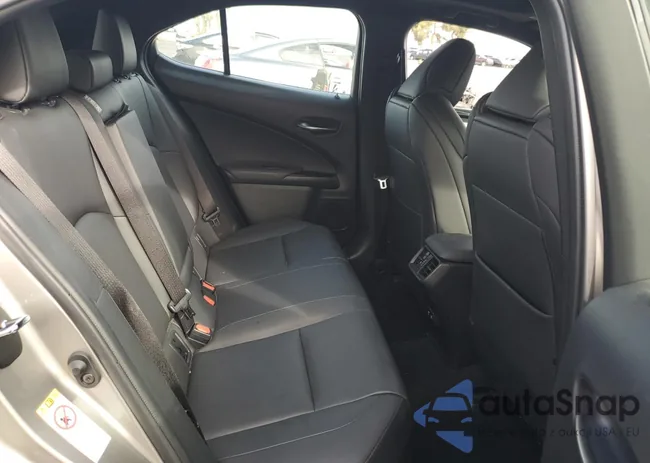 JTHY3JBH3K2013043: 92111005