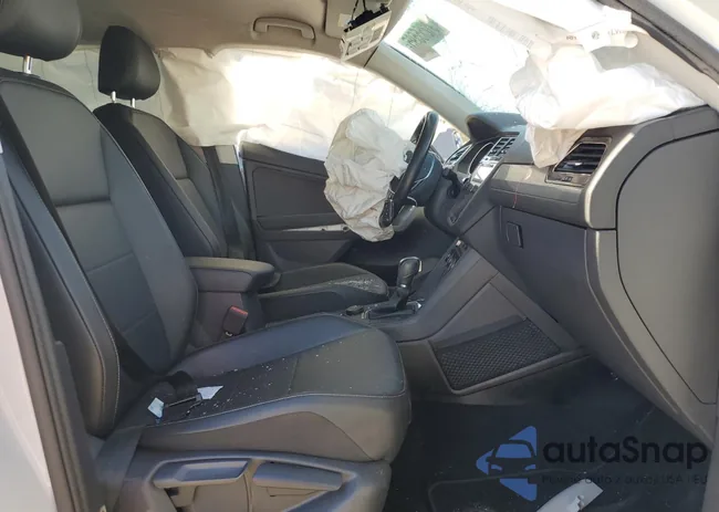 3VV2B7AXXJM074243: 91255595