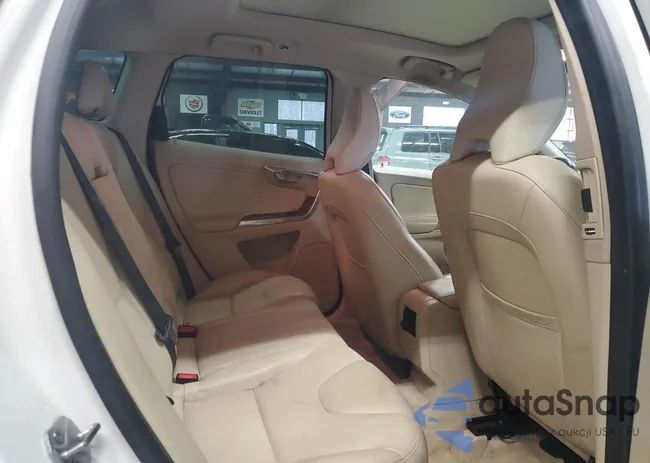 YV4612RK7F2757088: 91603735