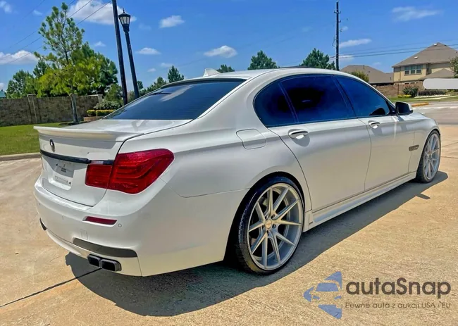 WBAKB8C58ACY64395: 94841365