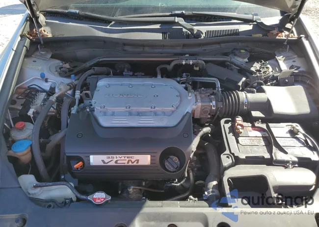 1HGCP3F88CA031486: 93183555