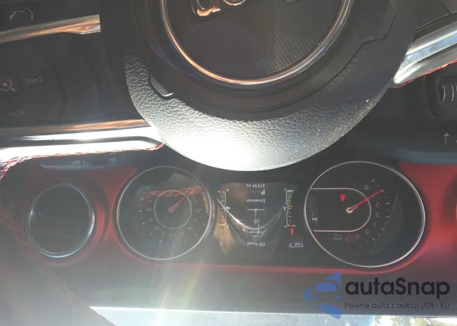 1C4HJXFN1MW601237: 92503855