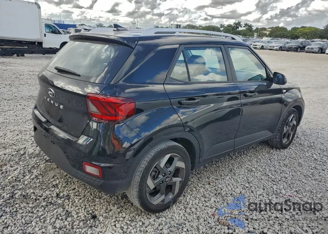 KMHRC8A36NU142466: 93944375