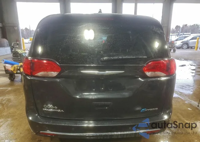 2C4RC1N74LR243718: 93043185