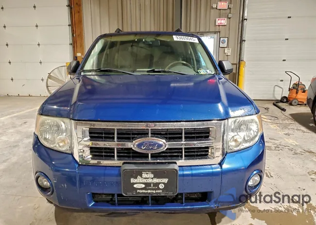 1FMCU93118KB26664: 93609045