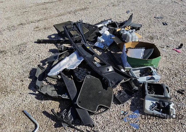 ZPBUA1ZL3NLA17004: 83652724