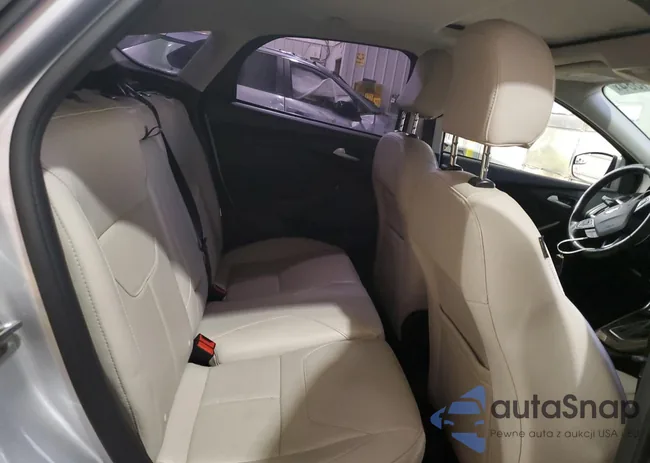 1FADP3N20JL249686: 82544884