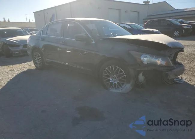 1HGCP2F84BA069967: 61745175