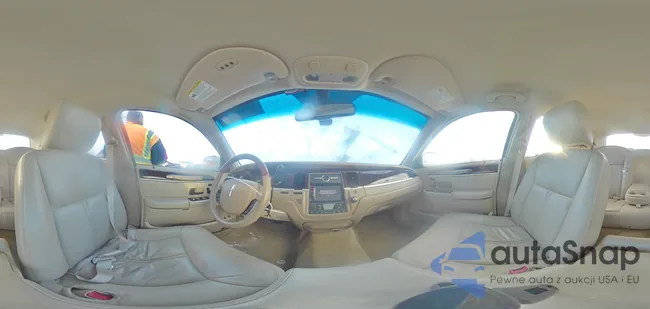 2LNBL8CV2BX762056: 82613734