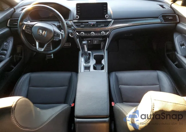 1HGCV1F37LA097977: 84098204