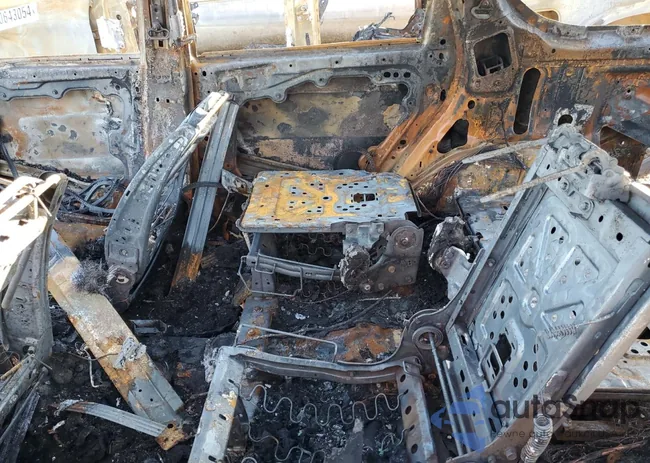 1C4SDHCT1LC394483: 85322884