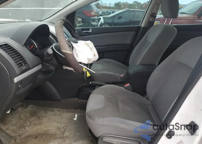 3N1AB6AP1CL747078: 85136684