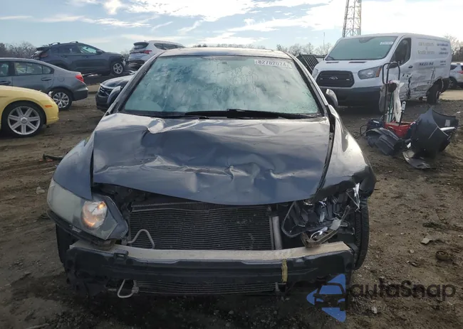 2HGFA1F81BH508570: 82782074