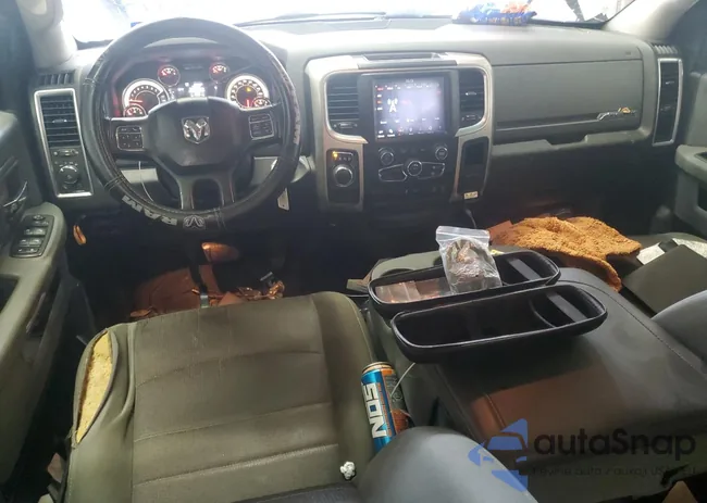 1C6RR6TT3JS149215: 84302044