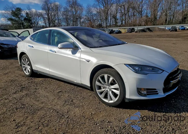 5YJSA1H2XFF081679: 96093455