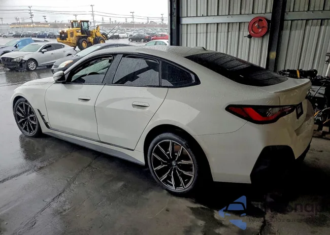 WBA63AV08NFM01555: 97675195