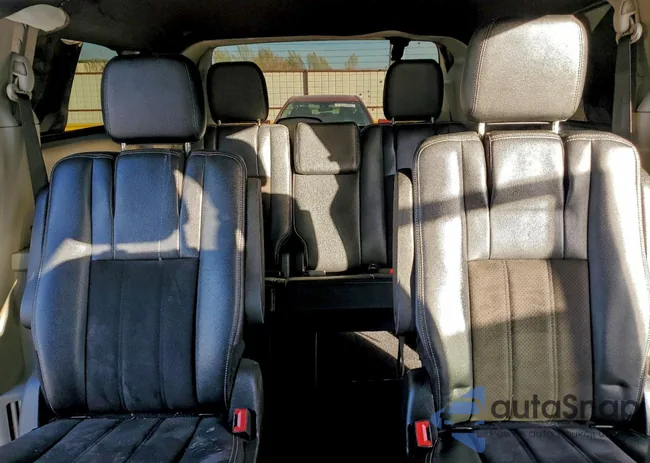 2C4RDGCG3LR252722: 97881565