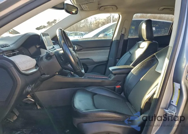 3C4NJDBB0NT105656: 97792095