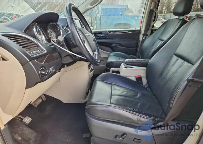 2C4RC1BG2CR309011: 93988385