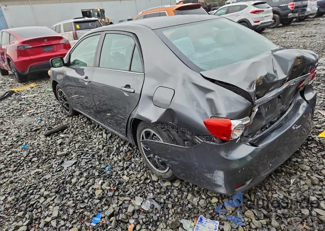 2T1BU4EE3DC935162: 98131545