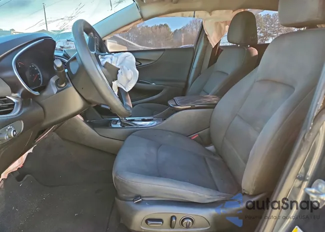 1G1ZD5ST2KF214044: 99226335