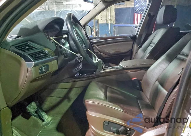 5UXZV4C58D0B11443: 97958415