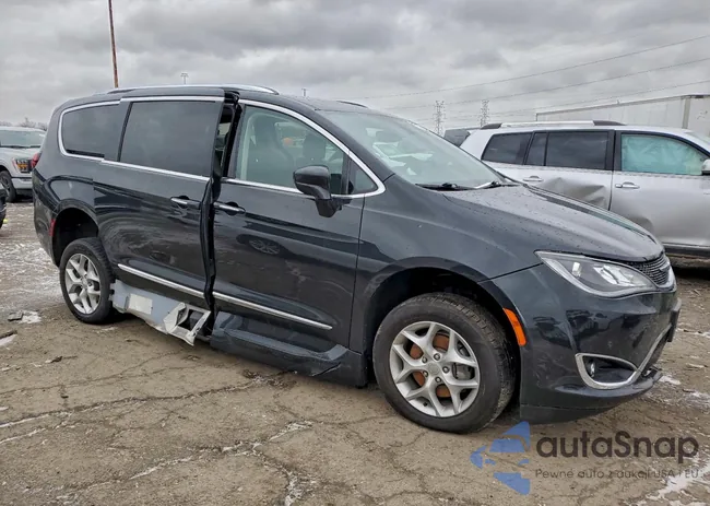 2C4RC1BG8JR314923: 97528295