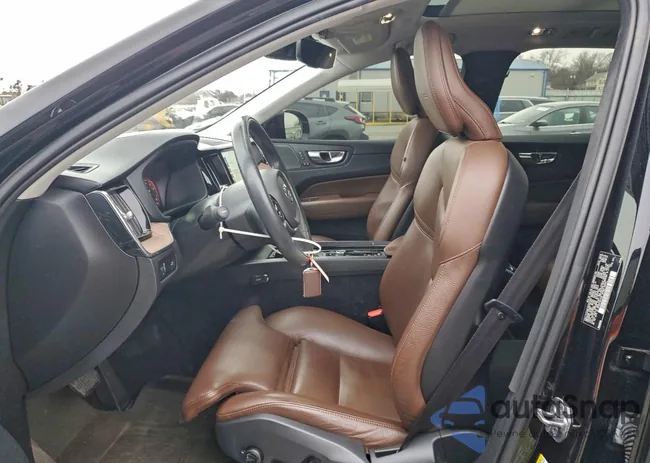 LYV102RL9KB237993: 95717075