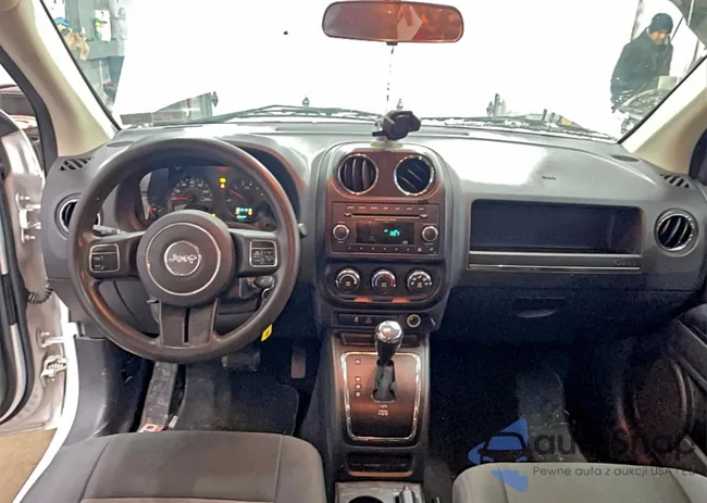 1C4NJDBB0CD520463: 96568755