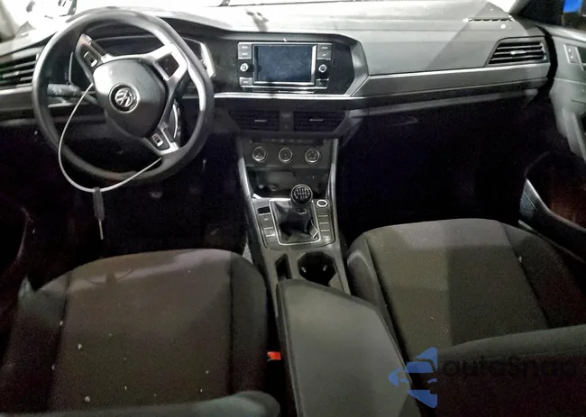 3VWN57BU5MM098233: 97810165