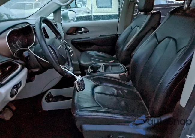 2C4RC1BG2JR192835: 95867375