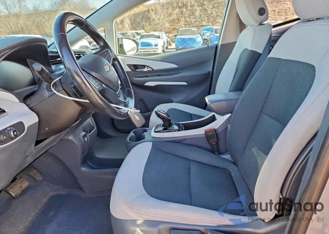 1G1FY6S01L4134590: 96704105