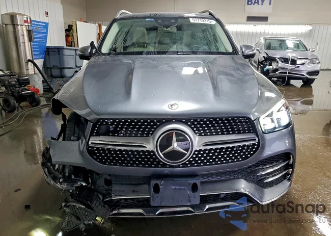 4JGFB4KB3LA171992: 97719215