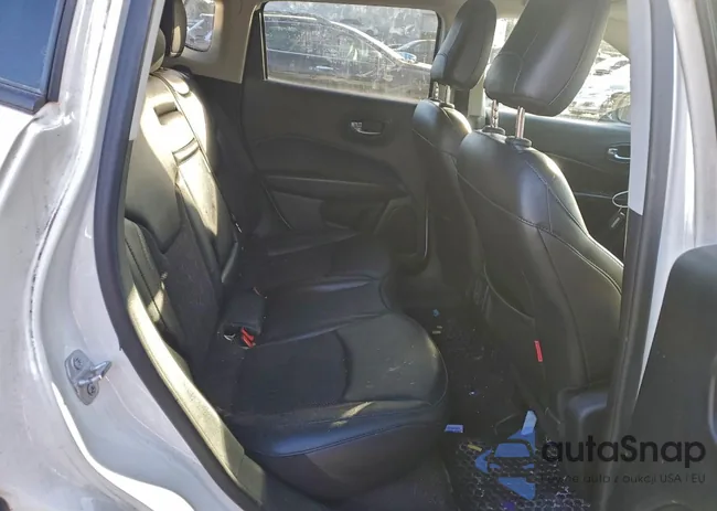 3C4NJDDB4KT627554: 98004015