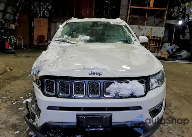 3C4NJDBB3JT423720: 95345605