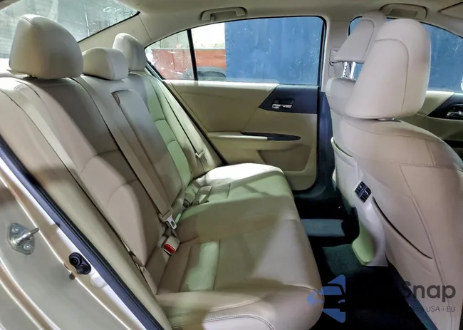 1HGCR2F85FA144160: 96582335