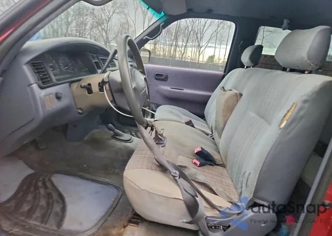 JT4UN22D4W0052948: 93630565