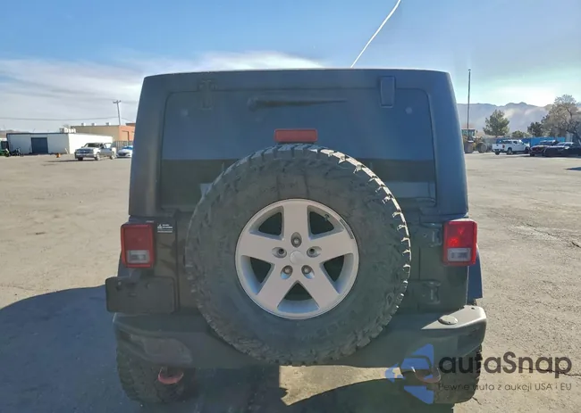 1C4BJWFG3FL721367: 97837575