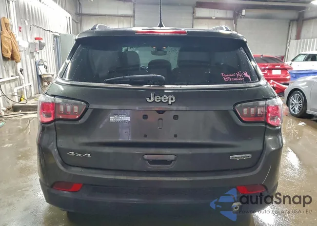 3C4NJDBB5HT660445: 98352985