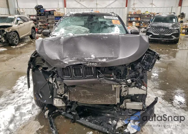 3C4NJDBB6JT350620: 95923615