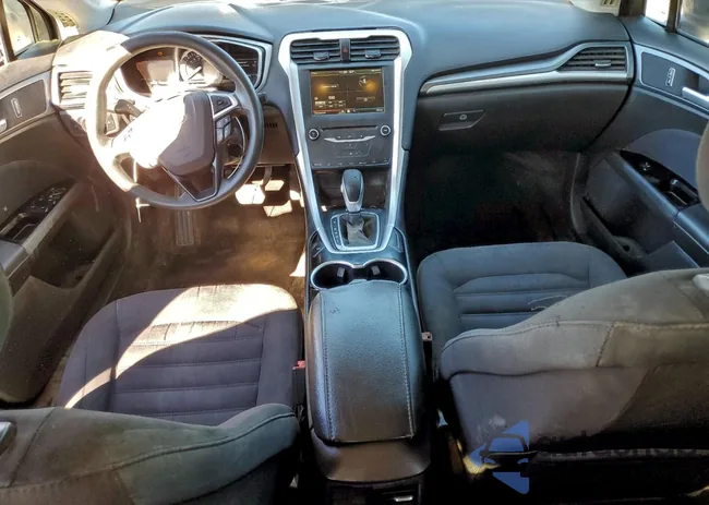 3FA6P0LU5FR247632: 95792575