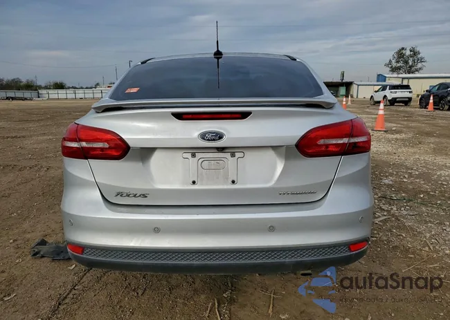 1FADP3J27JL311980: 95576075